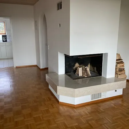 1 Wg Zimmer, Wohnzimmer Mit Kamin, Kueche Voll Ausgestattet, Grosser Balkon Mit Ausblick Schaffhausen Exterior photo