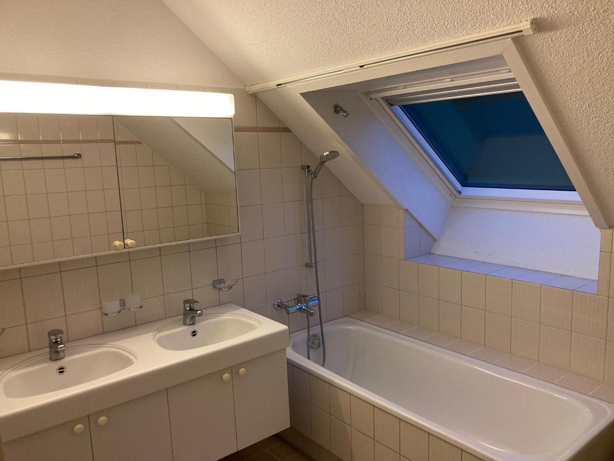 1 Wg Zimmer, Wohnzimmer Mit Kamin, Kueche Voll Ausgestattet, Grosser Balkon Mit Ausblick Homestay Schaffhausen